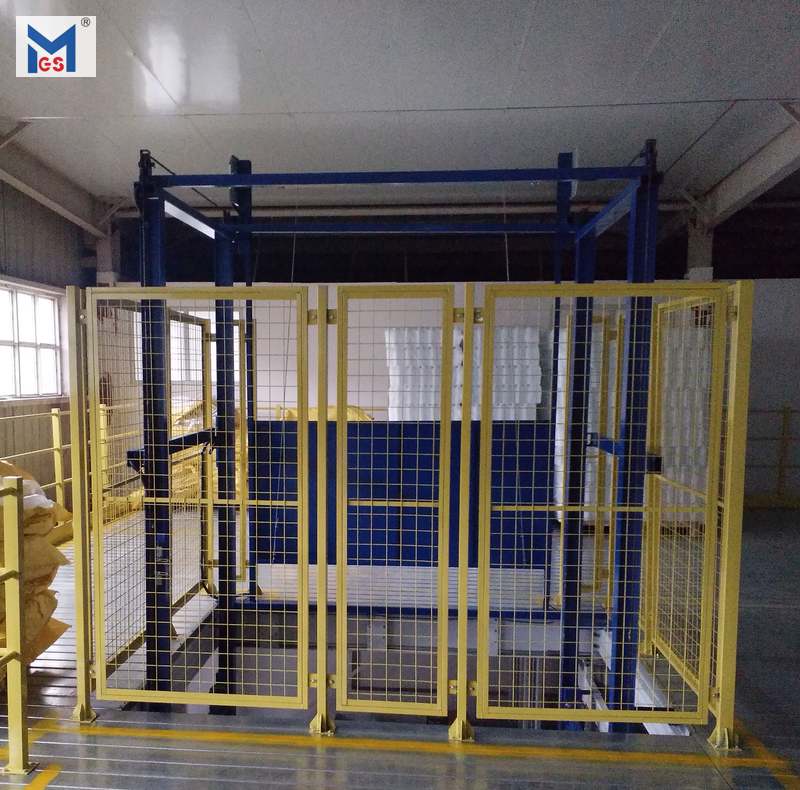 索菲亞家居（成都）有限公司在我司訂購(gòu)2臺(tái) 載重2噸升高7米的升降平臺(tái) 